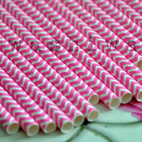 papierová slamka ružovo biely pruh